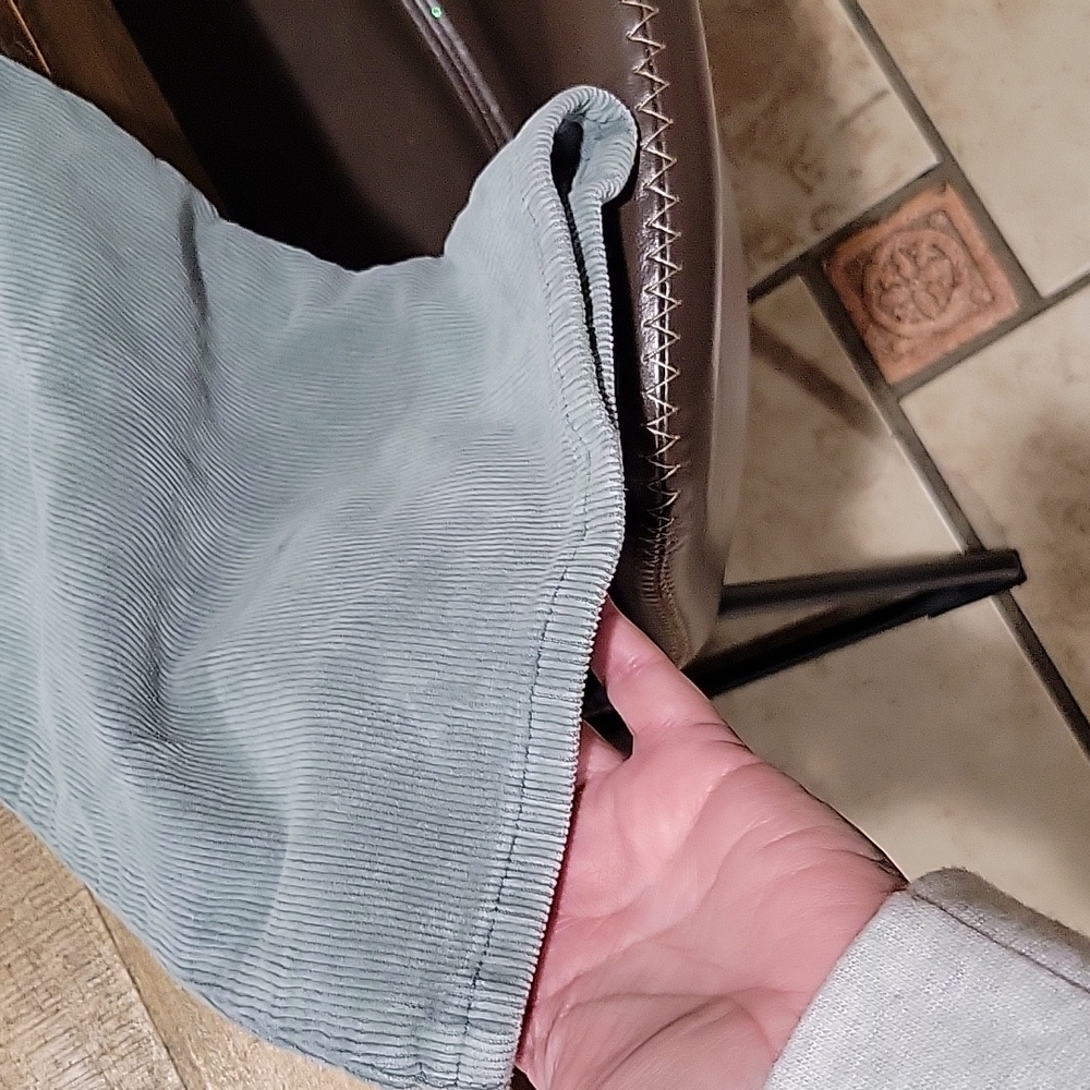 Pants - Picture 7 of 9